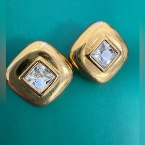 S.A.L. Swarovski Crystal Gold Tone Earrings Clip-Ons Vintage